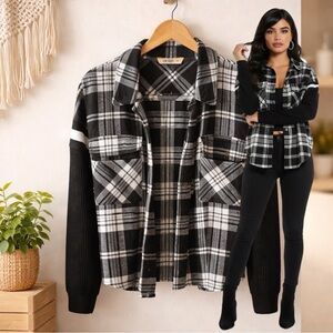 🛍️ SO Black White Plaid long sleeve button up flannel top Shirt size small